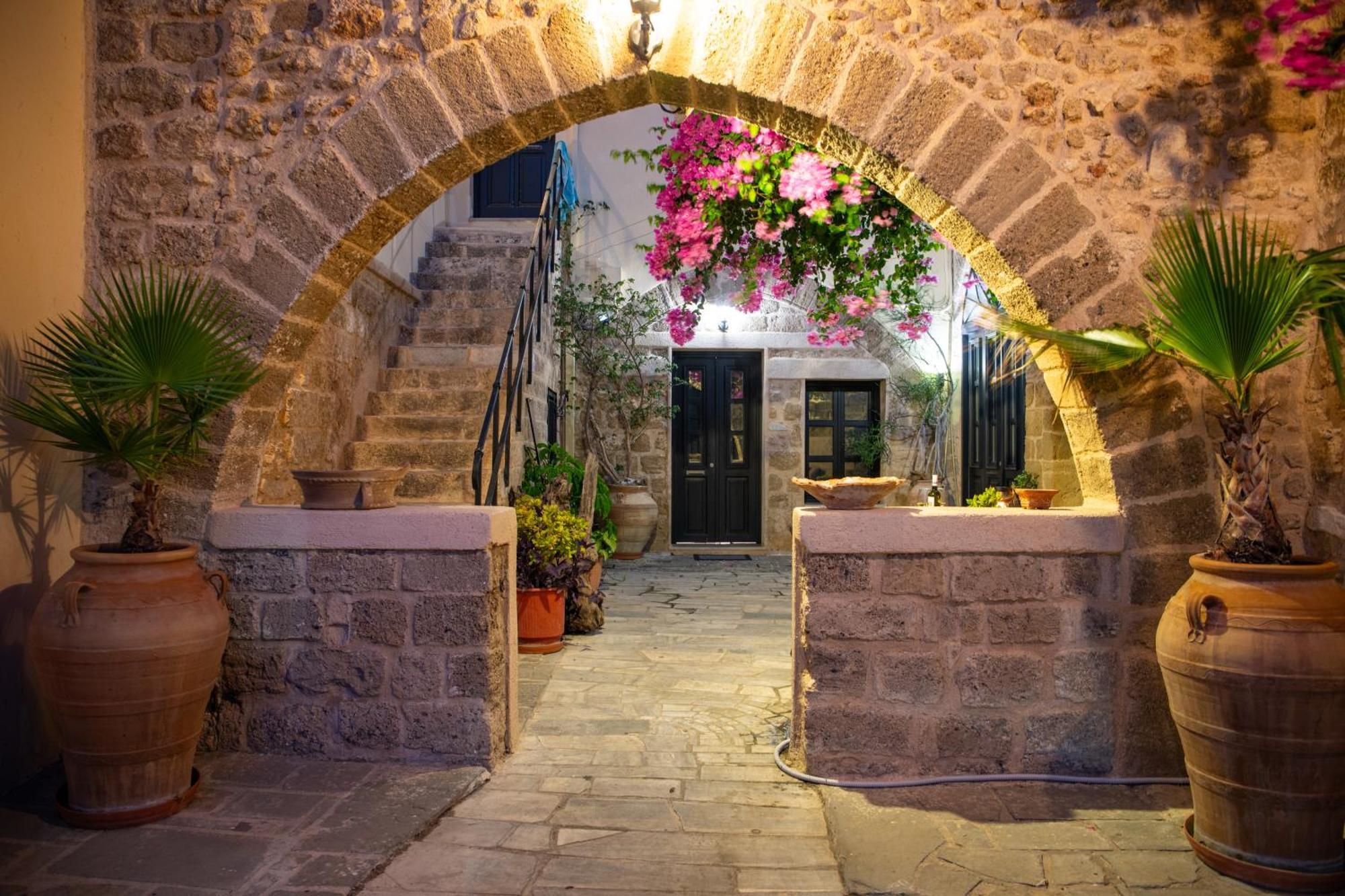 The Old Town House Apartment Rhodes City ภายนอก รูปภาพ