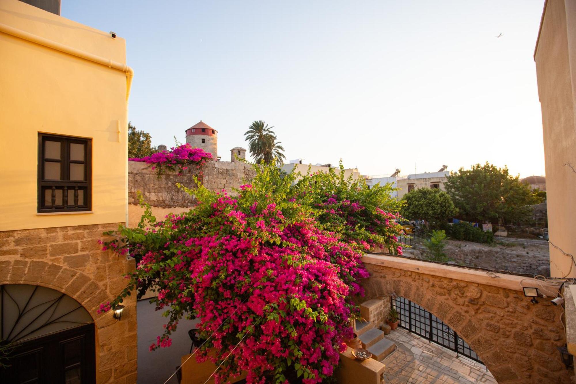 The Old Town House Apartment Rhodes City ภายนอก รูปภาพ