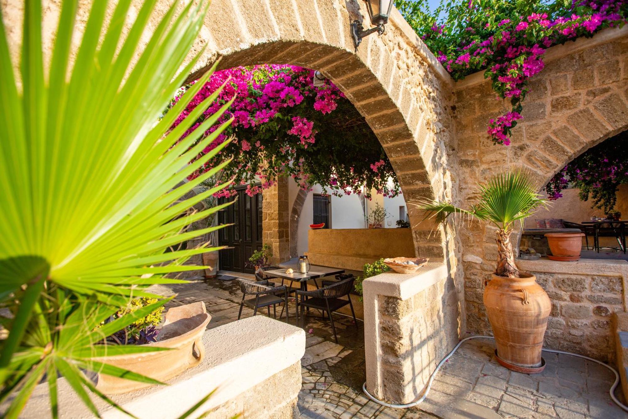 The Old Town House Apartment Rhodes City ภายนอก รูปภาพ