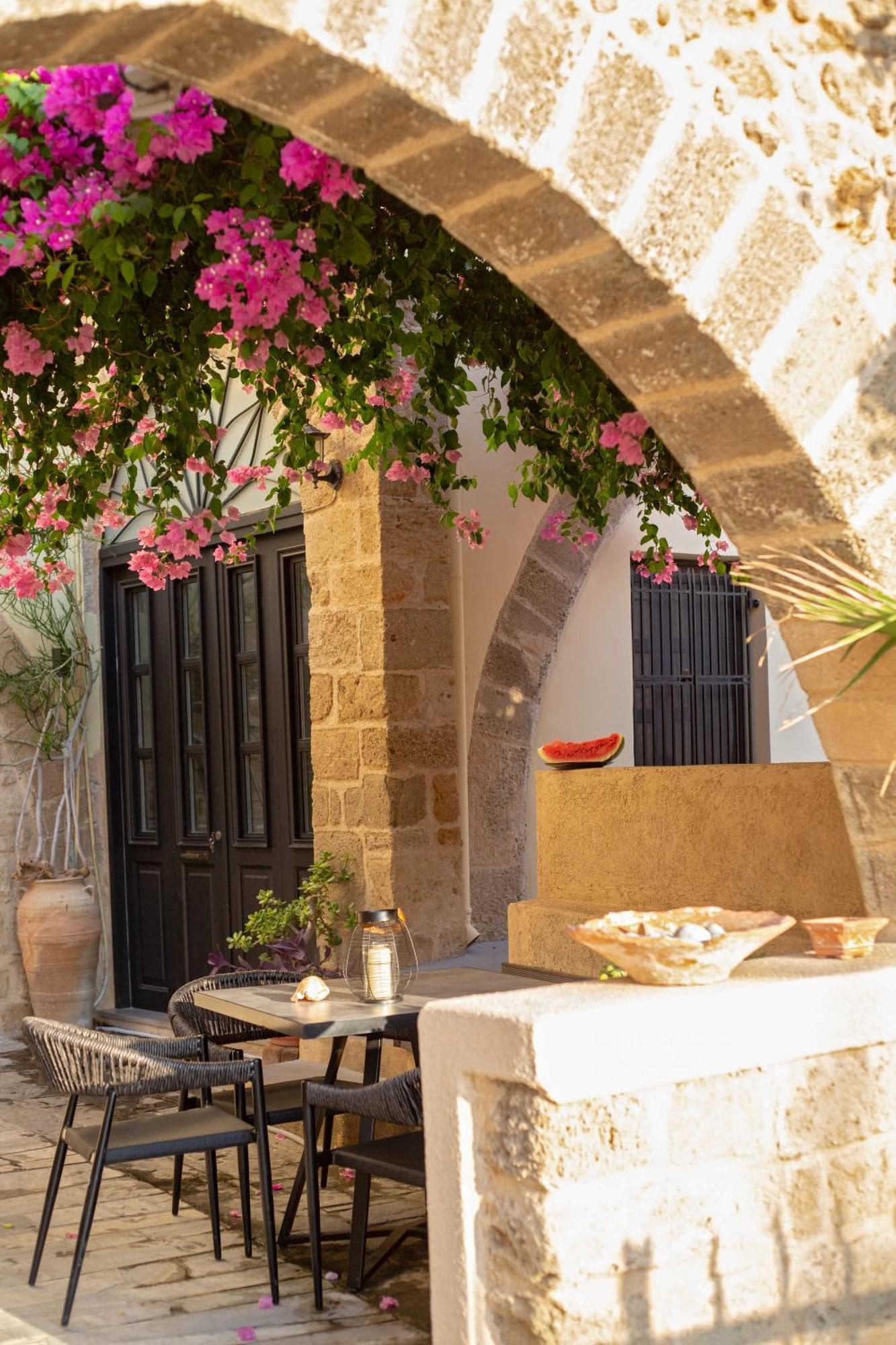 The Old Town House Apartment Rhodes City ภายนอก รูปภาพ