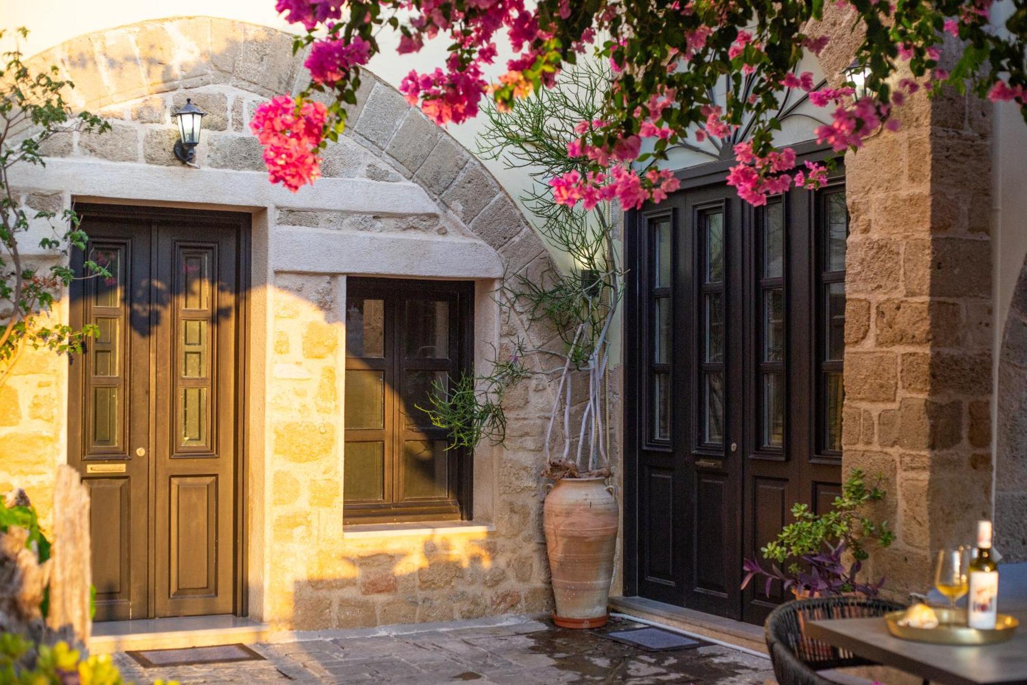 The Old Town House Apartment Rhodes City ภายนอก รูปภาพ