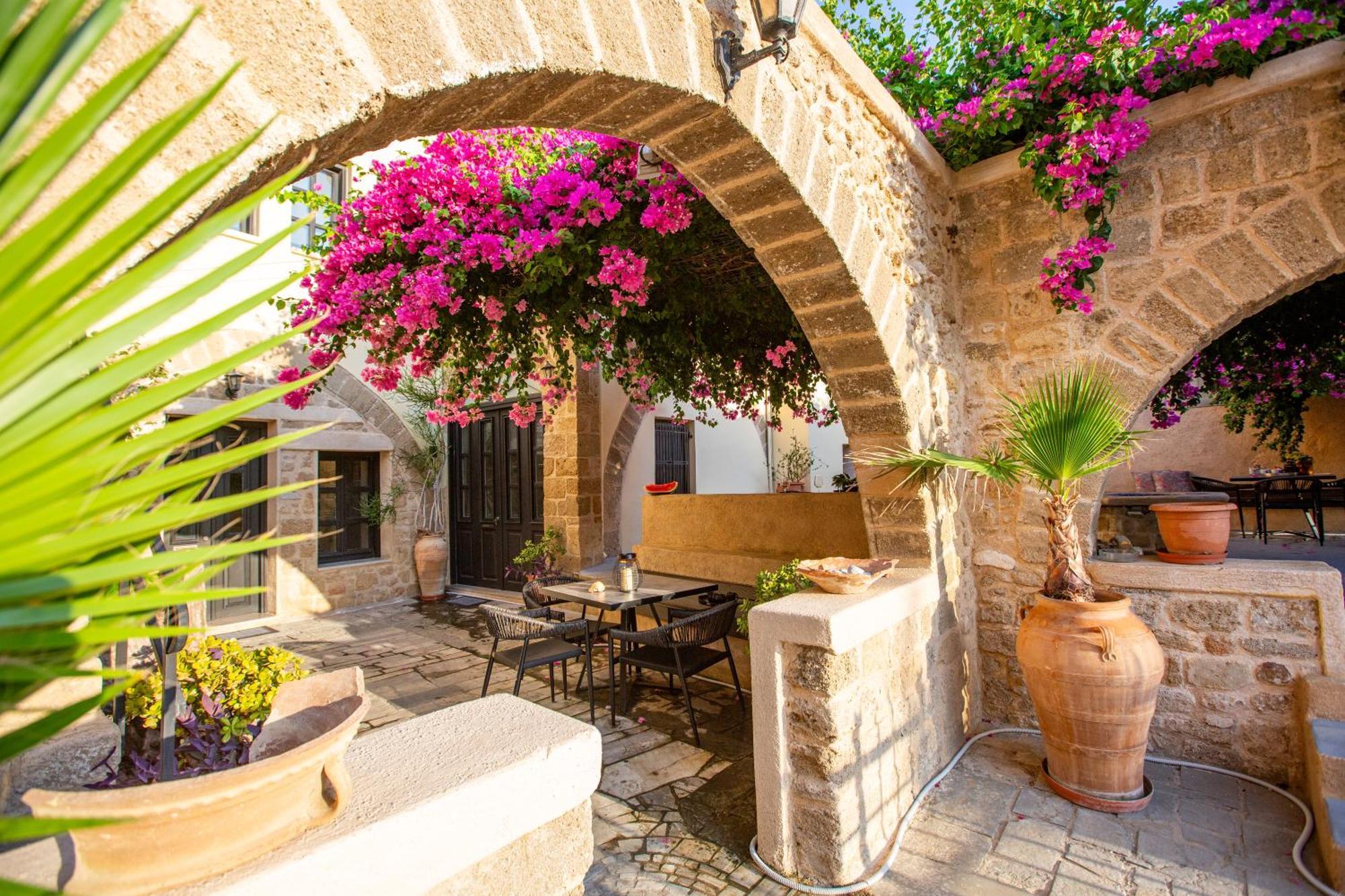 The Old Town House Apartment Rhodes City ภายนอก รูปภาพ