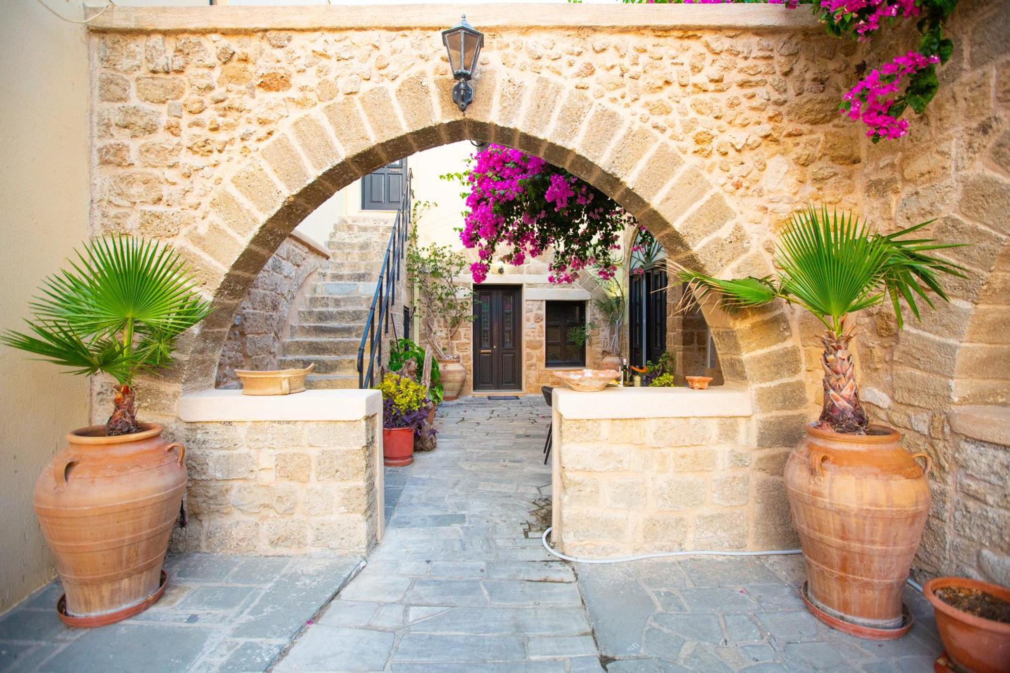 The Old Town House Apartment Rhodes City ภายนอก รูปภาพ