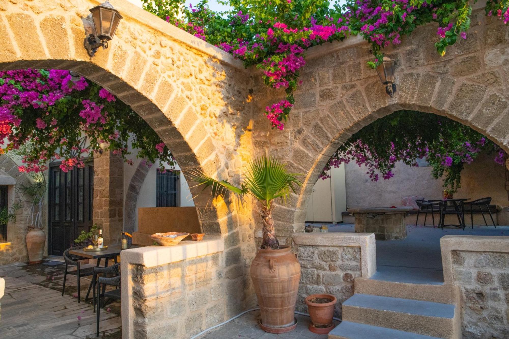 The Old Town House Apartment Rhodes City ภายนอก รูปภาพ